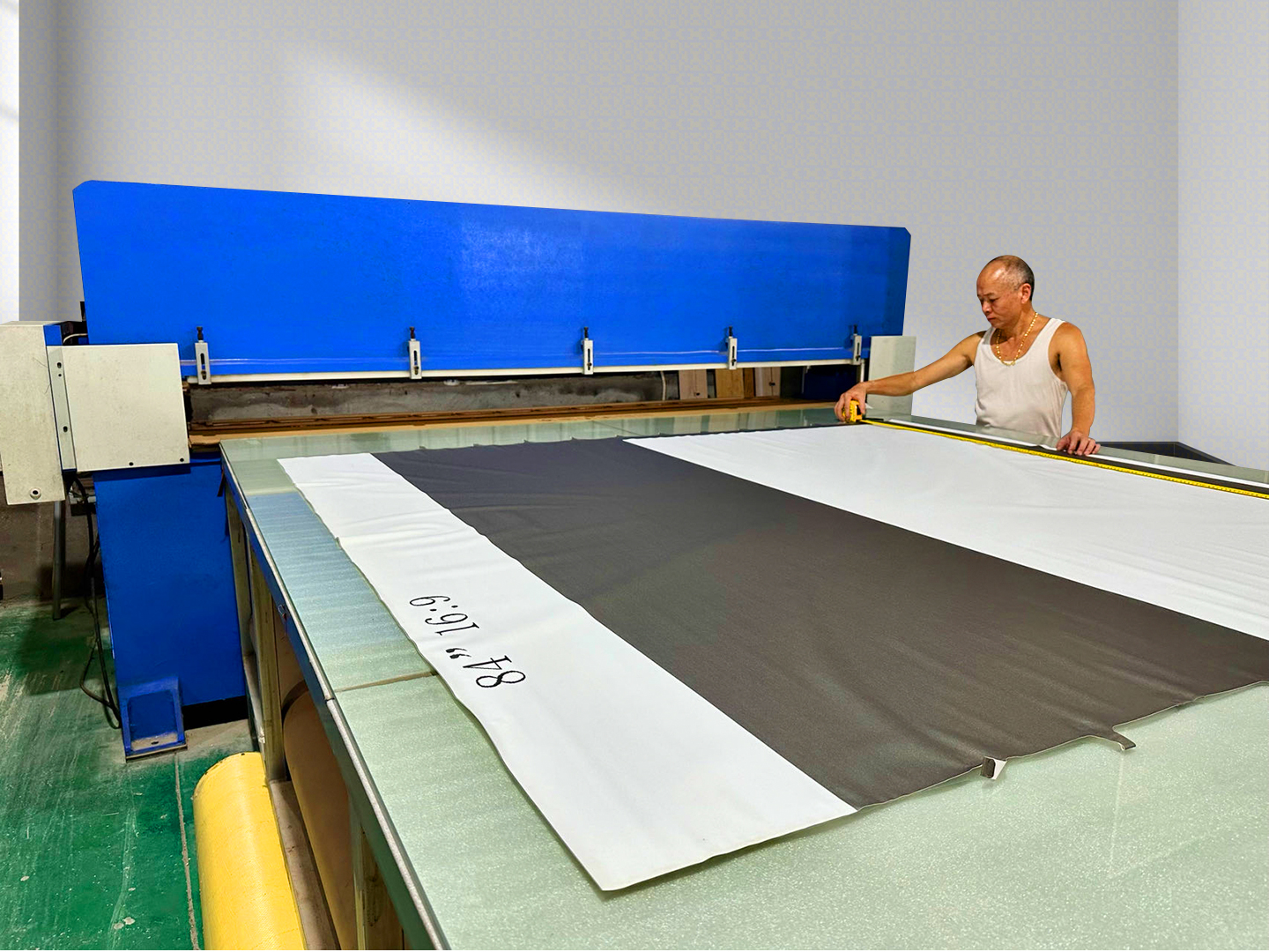ZSMSCR Elevates the Projection Experience with Advanced Screen Technology and Global Vision