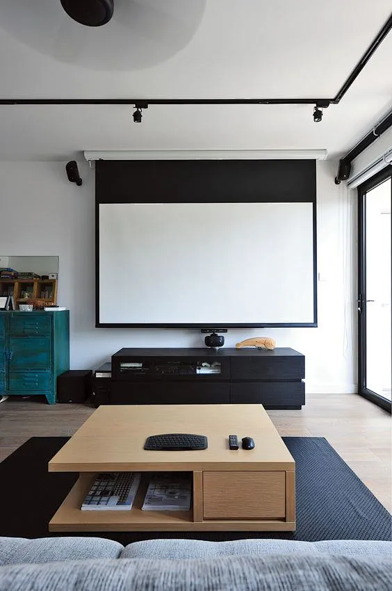 How to Maintain and Care for Projection Screens插图2