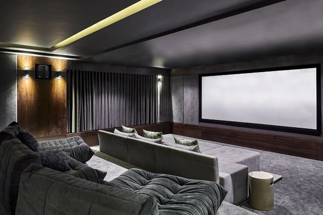 Key Considerations for Selecting Projection Screens插图2