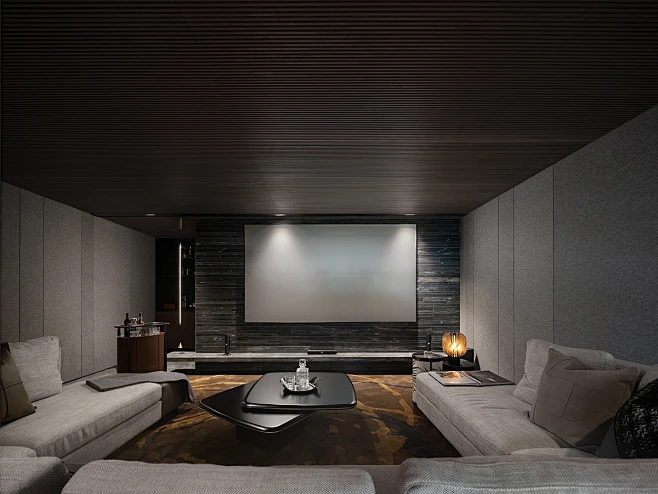 Why White Matte Screens Remain a Timeless Smart Choice4 Why White Matte Screens Remain a Timeless Smart Choice4