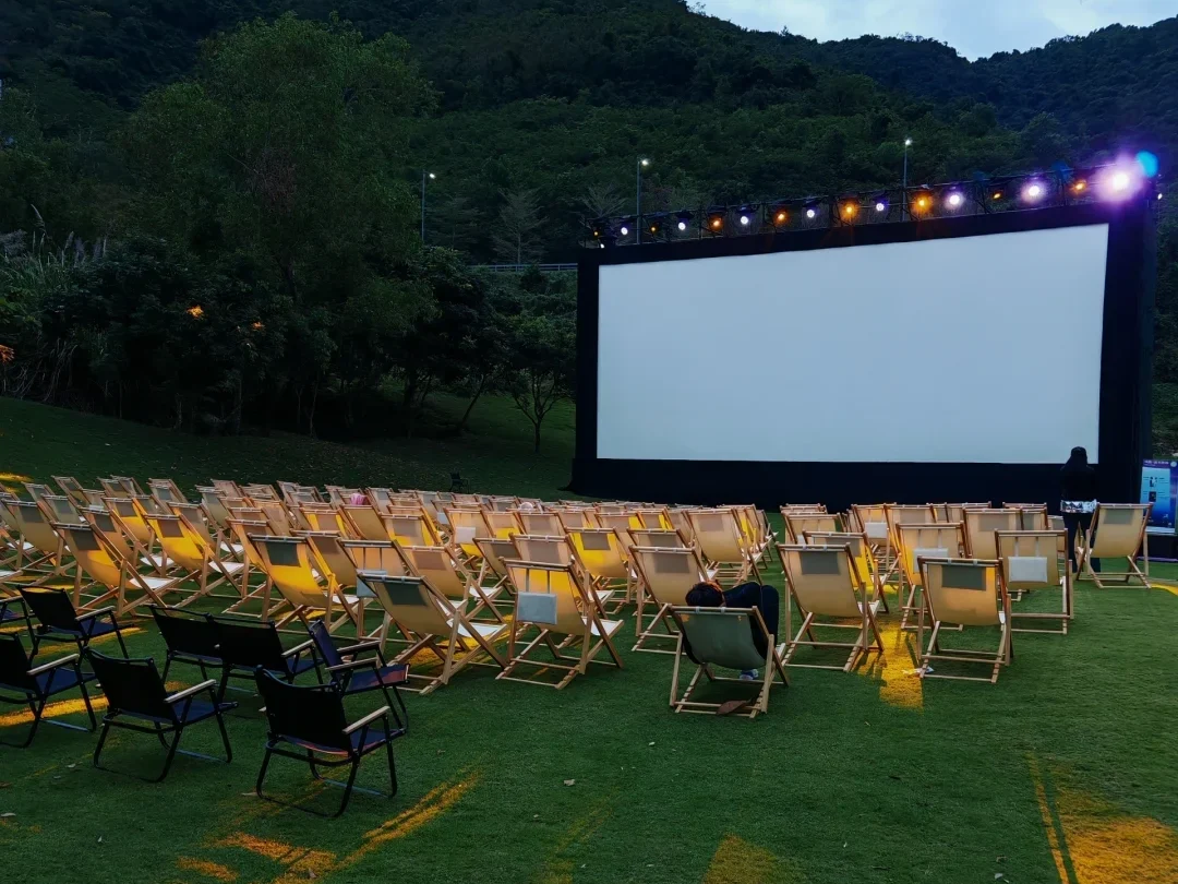 Outdoor Windproof/Waterproof Projection Screens: Metal Frame Design and Tensile Test Standards